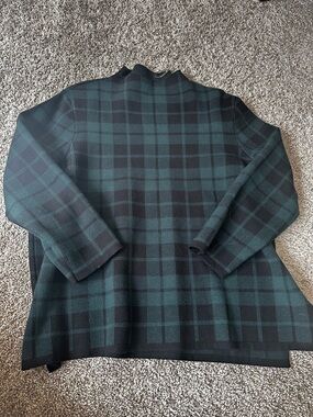 Anne Klein Green and Black Plaid Turtleneck Sweater